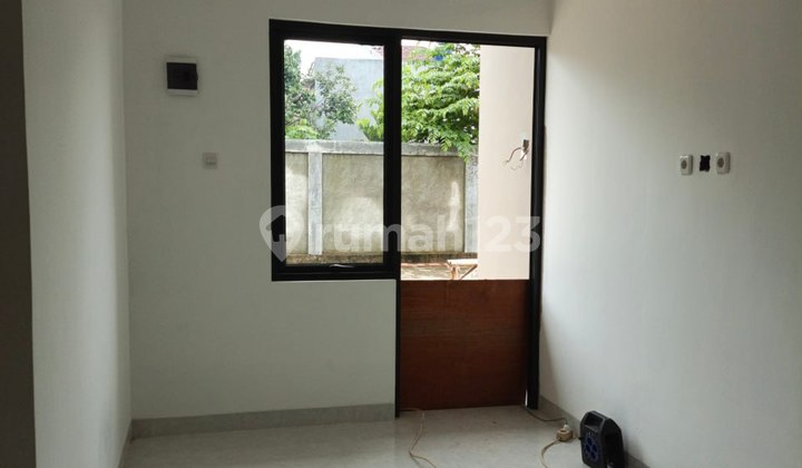 Jual Kost.6 Kamar di Serpong Dekat Unpam Pingir Jl Raya Serpong Tangsel 2