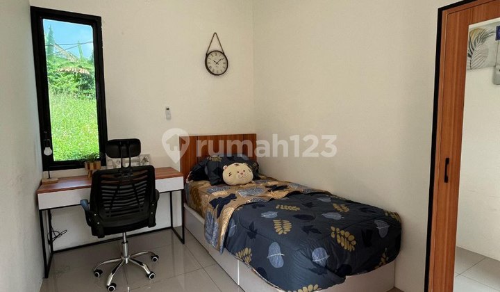 New Boarding House for Sale, 7 Rooms Near Ui Gate in Kukusan Beji, Depok, West Java 2