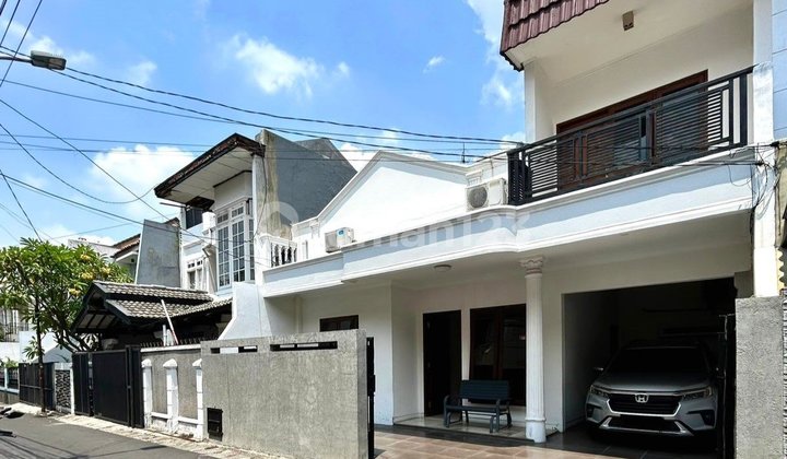 Rumah Modern Minimalis Siap Huni, Akses 2 Mobil