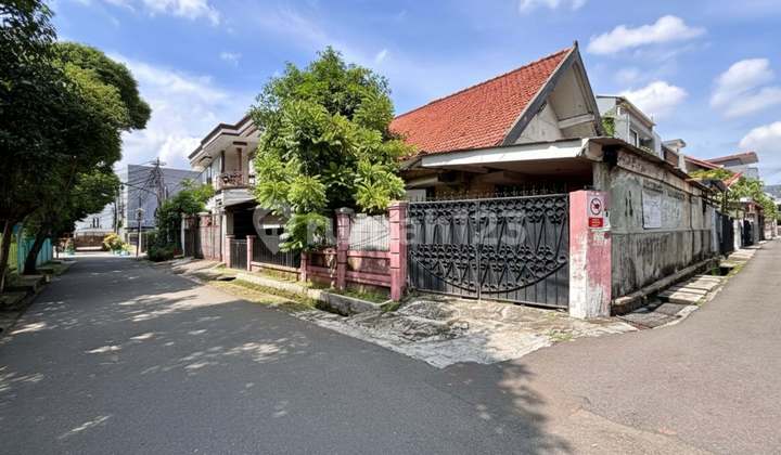 Rumah Hitung Tanah Posisi Hook, Akses Jalan 2 Mobil