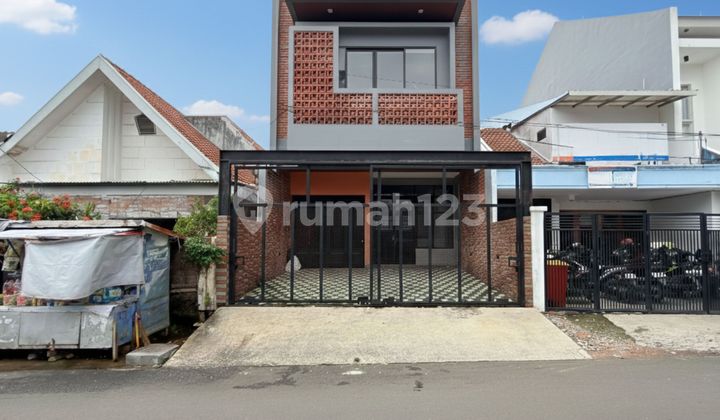 Brand New House Tebet, Akses Jalan 3 Mobil