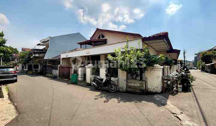 RUMAH DAN KOST2AN, AKSES JALAN 2 MOBIL, LOKASI STRATEGIS, POSISI HOEK, DEKAT KE AREA BISNIS ASEM BARIS RAYA, DEKAT KE JLN MT HARYONO, HARGA NEGO! 2