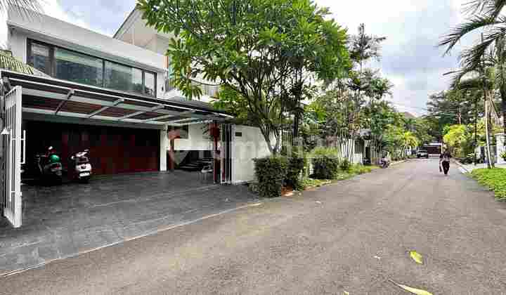 CHEAPEST !! ONLY $7000 PER MONTH FOR RENT A LUXURY RESIDENTIAL HOUSE IN MEGA KUNINGAN AREA, NEGOTIABLE PRICE!