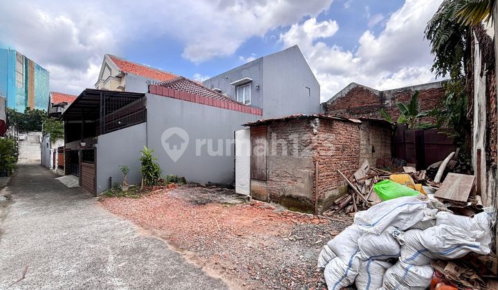 Cheapest !! Land Plot for Sale Only 14 Million - Per Meter in West Tebet, Strategic Location, 1 Car Access, Negotiable!