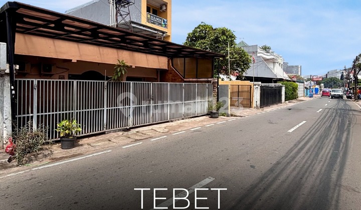 Cheapest !! For Sale Ready-to-Occupy House in Asem Baris Raya - Tebet Main Road Access, Strategic Location, Negotiable ! Cheapest !! For Sale Ready-to-Occupy House in Asem Baris Raya - Tebet Main Road Access, Strategic Location, Negotiable !