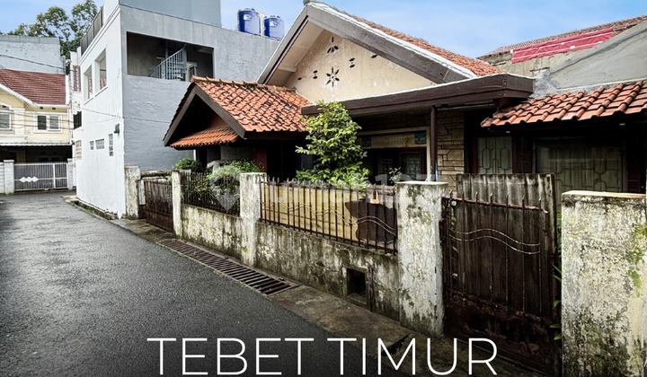 Termurah !! Walking Distance To Eco Park Tebet ! Rumah Hitung Tanah Akses Jalan 1 Mobil, Lokasi Strategis, Nego ! Termurah !! Walking Distance To Eco Park Tebet ! Rumah Hitung Tanah Akses Jalan 1 Mobil, Lokasi Strategis, Nego !