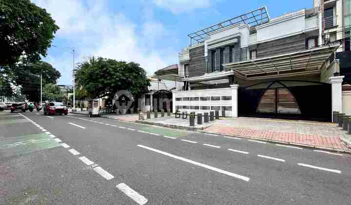 DI JUAL RUMAH MEWAH AKSES JALAN UTAMA, COCOK UNTUK BISNIS DAN USAHA, LOKASI SUPER STRATEGIS DI KELILINGI CAFE TERKENAL DAN PUSAT BISNIS, SELANGKAH KE STASIUN KA TEBET, HARGA NEGO! 2