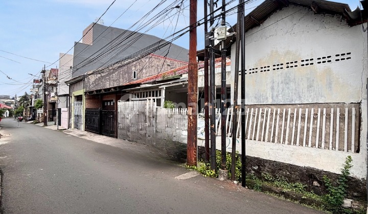 CHEAPEST !! HOUSE FOR SALE LAND AREA INCLUDED, 2-CAR ROAD ACCESS, SUPER STRATEGIC LOCATION | TEBET - ABDULLAH SYAFEI | NEGOTIABLE! 2