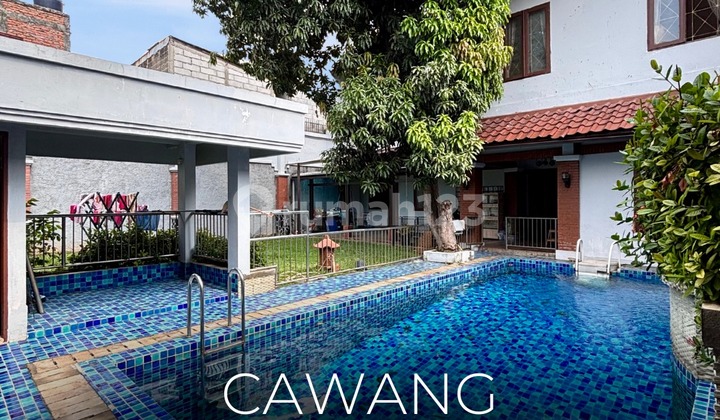 TERMURAH !!  FOR SALE RUMAH MEWAH 2 LT DI CAWANG ADA SWIMMING POOL, LOKASI STRATEGIS, AKSES JLN 2 MOBIL, HARGA NEGO!