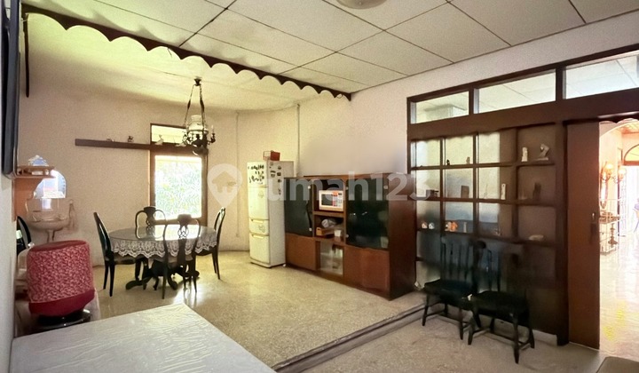 Below Market Pancoran! Only 13 Million - Per Square Meter House Land Calculation in Pengadegan, 2-Car Road Access, Strategic Location, Negotiable! 2