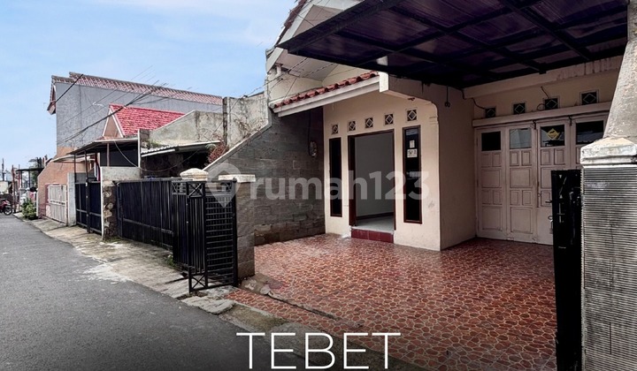 TERMURAH !! RUMAH SIAP HUNI TEBET - KEBON BARU, AKSES JLN 1 MOBIL DEKAT KE JLN LEBAR, LOKASI STRATEGIS , HARGA NEGO ! 1