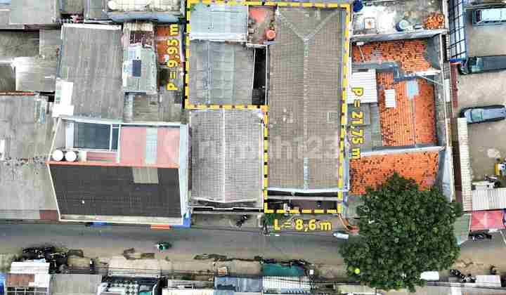 DI JUAL RUMAH SIAP HUNI DI KEBON BARU, AKSES JALAN 2 MOBIL, HANYA SELANGKAH KE JALAN UTAMA ASEM BARIS, HANYA 3 MENIT KE STASIUN TEBET DAN STASIUN CAWANG, HANYA 5 MENIT KE JLN MT HARYONO 2