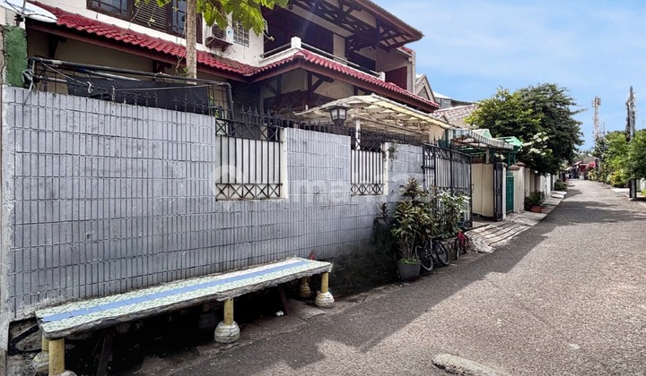 Termurah !! di Jual Rumah + Kost - Kostan di Sahardjo, Akses Jalan 2 Mobil, Lokasi Strategis, Nego ! 2