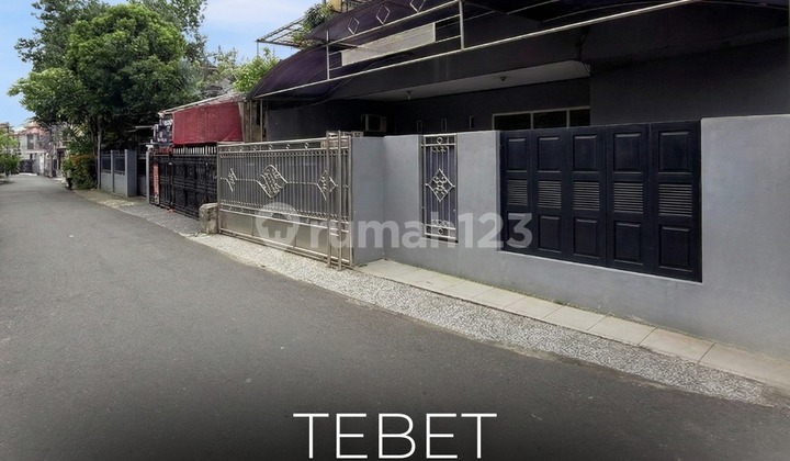 Cheapest !! For Sale | Tebet - Kebon Baru House, Ready to Live 3 Floors, 2-Car Road Access, Strategic Location, Negotiable! 1