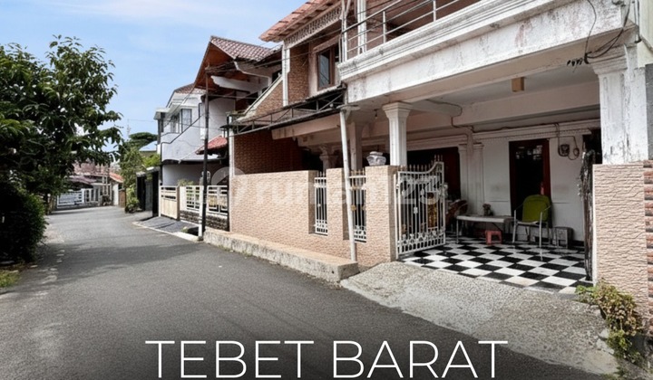Termurah !! di Jual Rumah 2 Lantai Siap Huni di Tebet Barat, Akses Jalan 2 Mobil, Lokasi Strategis, Nego! Termurah !! di Jual Rumah 2 Lantai Siap Huni di Tebet Barat, Akses Jalan 2 Mobil, Lokasi Strategis, Nego!