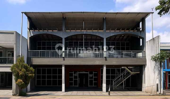 Cheapest !! Commercial Building for Rent on Tebet Raya, Main Road Access, Strategic Location, Negotiable !!