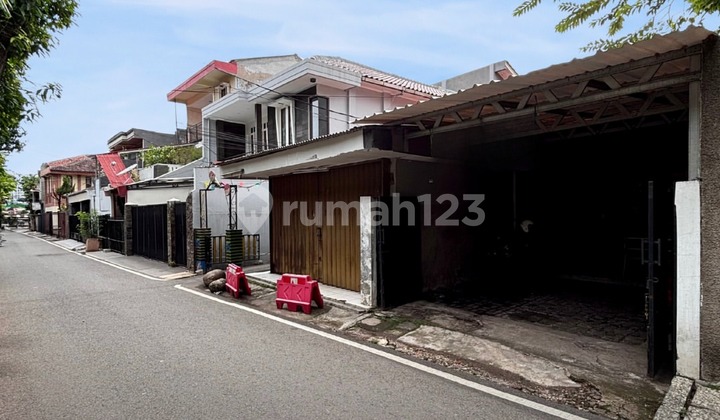 Termurah !! For Sale | Rumah + Kost Kostan Pancoran - Cikoko Akses Jalan 2 Mobil, Nego! 2