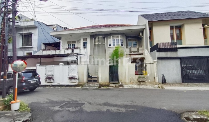 Rumah Cantik 2 Lantai Asri & Nyaman Puri Indah Rumah Cantik 2 Lantai Asri & Nyaman Puri Indah