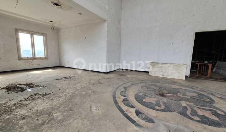 Rumah Mewah Bagus Siap Huni di Jalan Untung Suropati 2