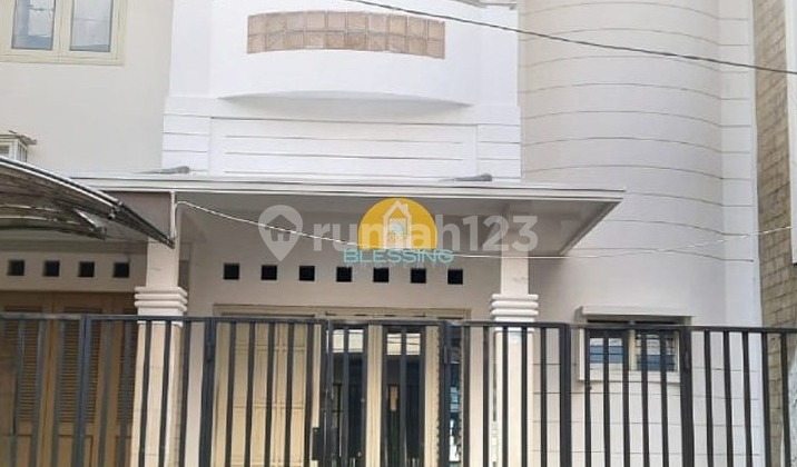 Premium Ready-to-Live Strategic Ready-to-Use House on Seteran Street 1