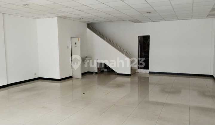 Premium Exclusive Ready-to-Use Shop House in Gatsu Industrial Area 2