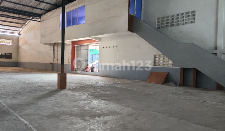 Gudang Bagus Strategis di Jalan Kaligawe  Raya 2