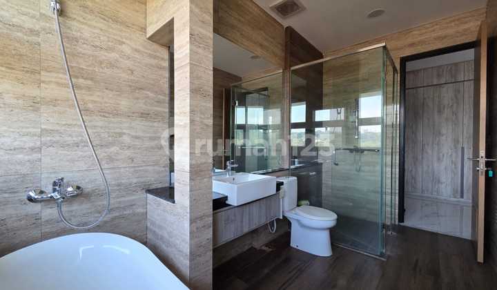 Rumah Cluster Premium Bagus di Green Royale Candi Golf 2