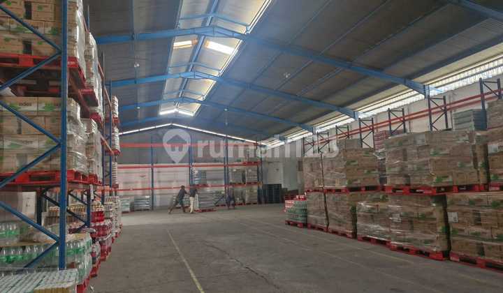 Good Strategic Warehouse on Walisongo Main Road 2