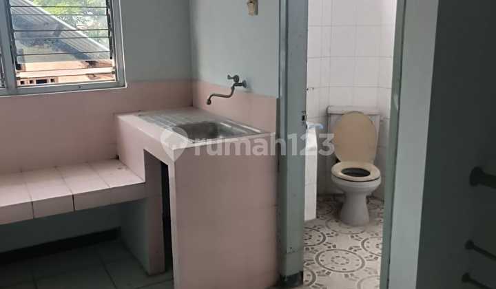 Ruko Eksklusif Untuk Usaha di Jalan Pierre Tendean 2