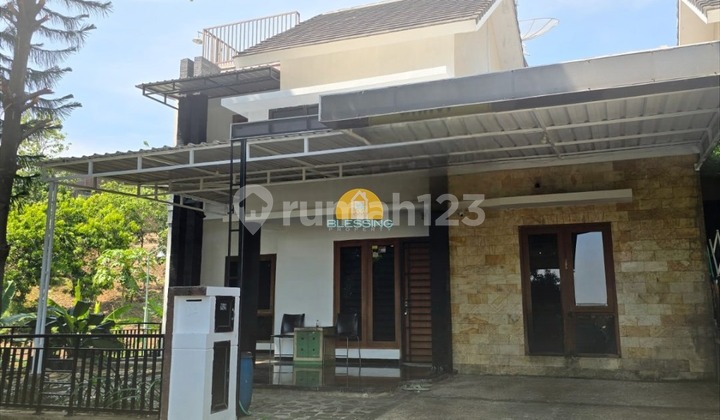 Rumah Bagus 2 Lantai Siap Pakai di Pandanaran Hills 2