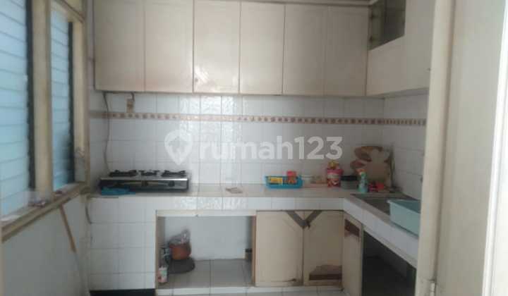 Rumah Stratgeis Siap Pakai Eksklusif di Puri Anjasmoro 2