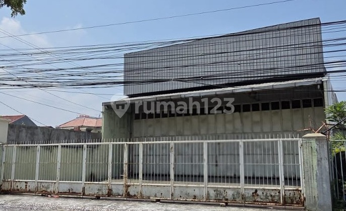 Ruang Usaha Eksklusif Bagus di Jalan Besar Gajah Raya 1