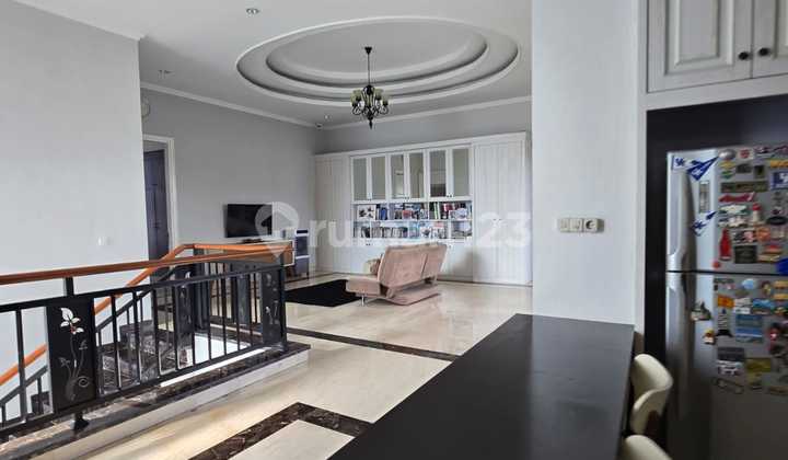 Rumah Mewah Full Furnished Siap Pakai Graha Padma 2