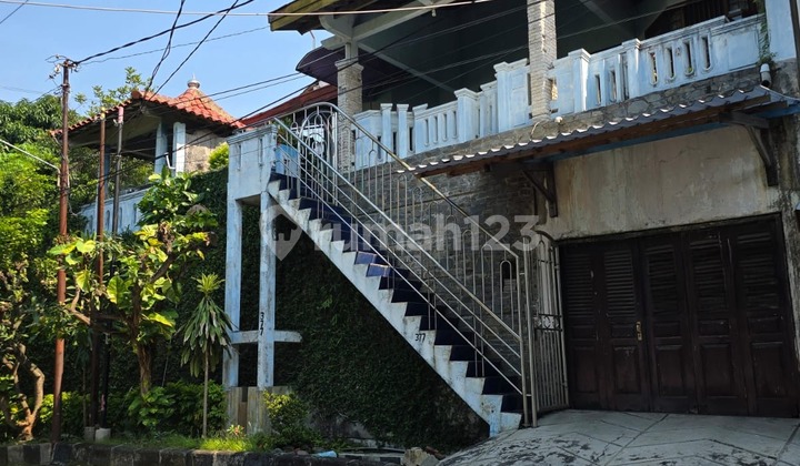 Rumah Bagus Lokasi Premium Siap Huni di Jalan Karonsih 2