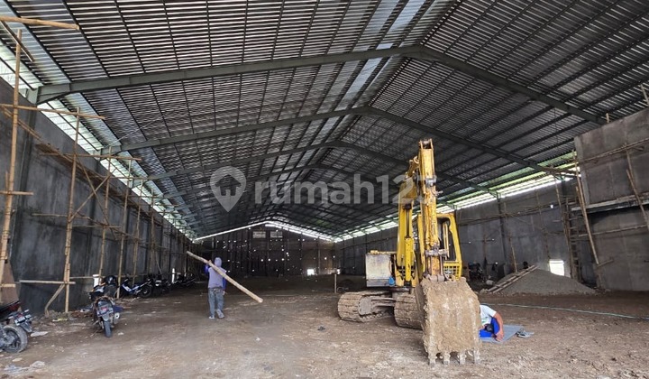 Ready-to-Use Strategic Business Warehouse in Gatsu Industrial Area