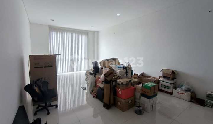 Ruko Eksklusif 3 Lantai Siap Pakai Usaha di Puri Anjasmoro 2