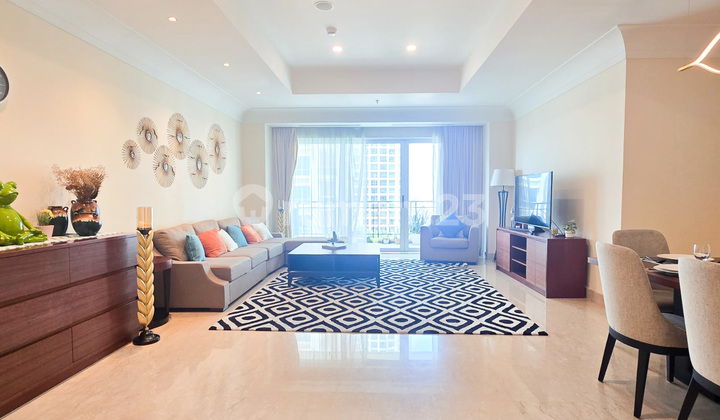 For Rent Pakubuwono Residence 3+1 Bedrooms Low Floor