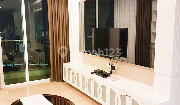 For Rent Pakubuwono House 2 Bedrooms High Floor 2