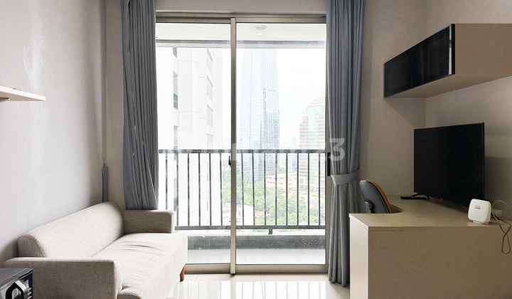 For Rent Newton 1 Bedroom Middle Floor 2