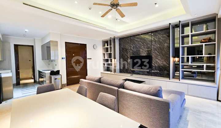 For Rent District 8 Senopati 4+1 Bedroom Middle Floor 2