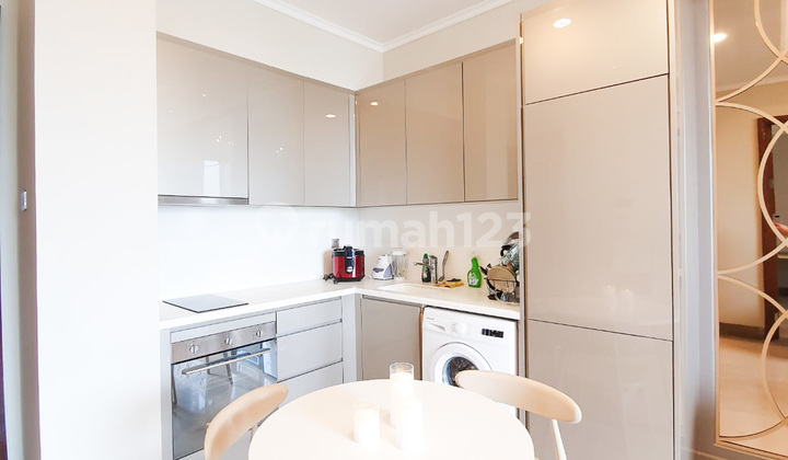 For Rent District 8 Senopati 1 Bedroom Middle Floor 2