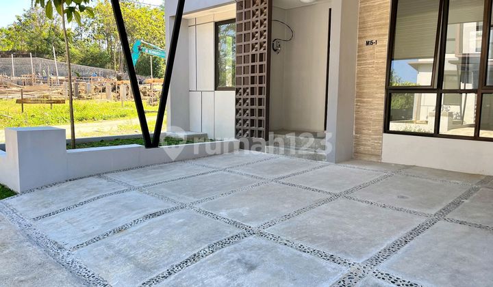 Luxury House Strategic Location, Self-Contained City Concept in Karanganyar Luxury House Strategic Location, Self-Contained City Concept in Karanganyar