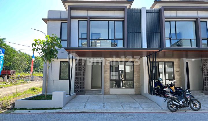 Luxury House Strategic Location, Self-Contained City Concept in Karanganyar Luxury House Strategic Location, Self-Contained City Concept in Karanganyar