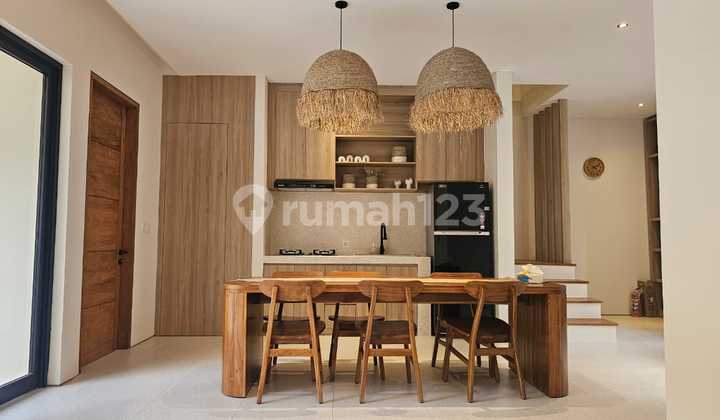 Mediterranean Villa 3BR Dekat Seminyak ( V-333)