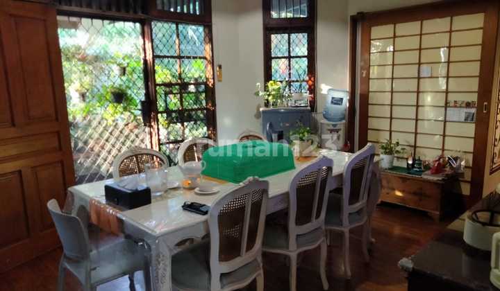 2-Storey Luxury & Lush House in Pulo Mas, Flood-Free 2