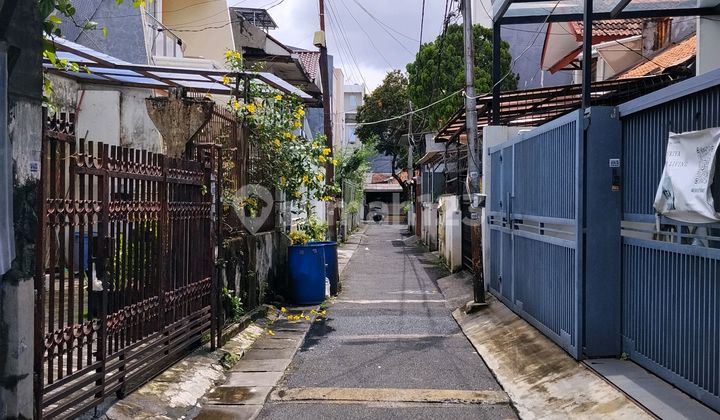 For Rent: Former Boarding House in Grogol, Car Access, West Jakarta 2