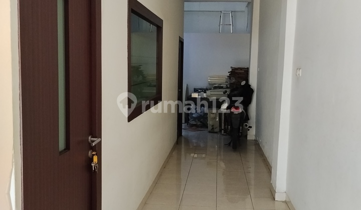 Cepat!!! Ruko 3.5 Lantai di Komplek Roxy Mas Jakarta Pusat