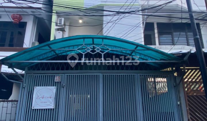 3-Story House Ready to Occupy, Nice Near Glodok & Gajah Mada Road