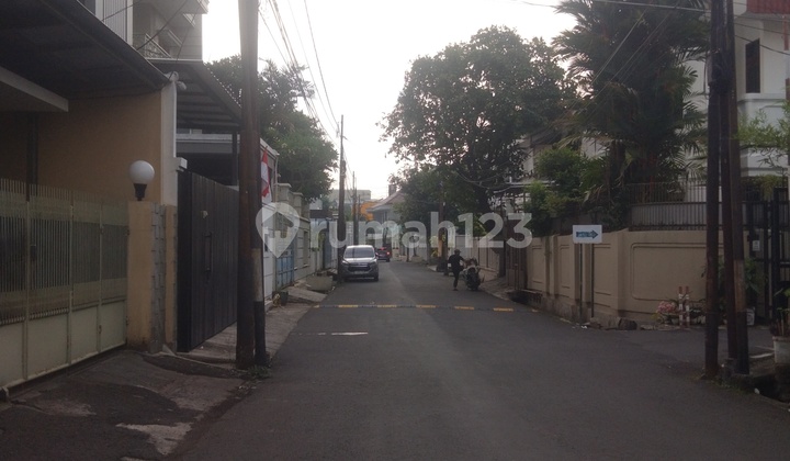 Rumah Dengan Lokasi Strategis & Dekat Kemana Mana Di Tomang 2