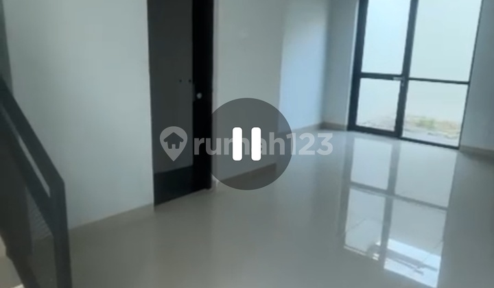 Di Jual Rumah Brand New Park Residence 2